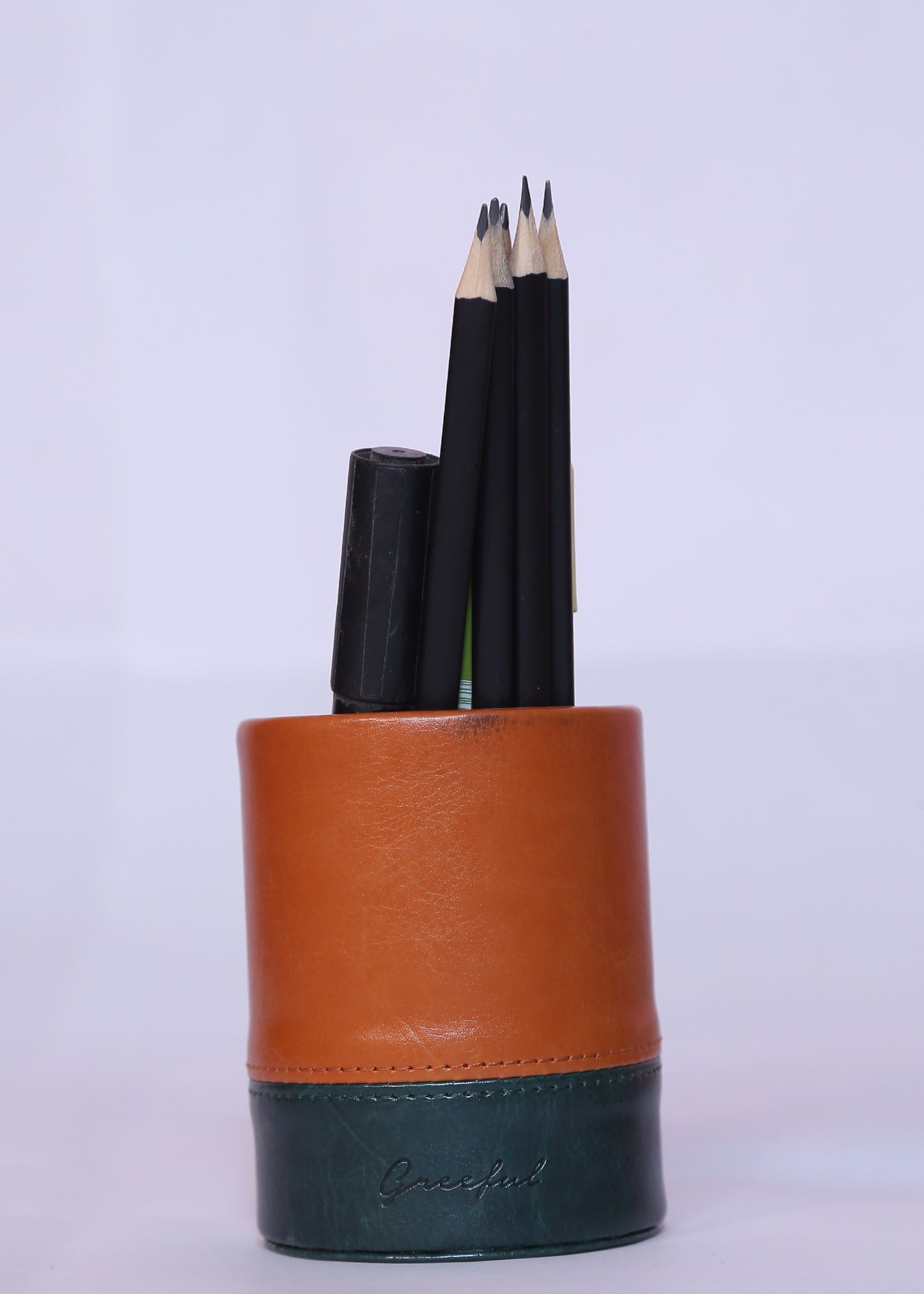 Greeful Leather Pen Holder