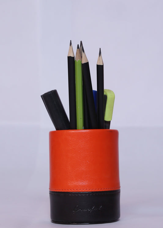 Greeful Leather Pen Holder