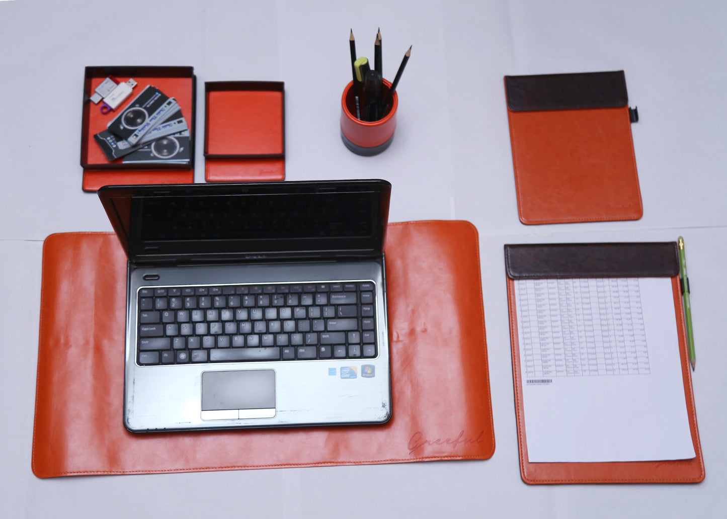 Greeful leather desk accessories